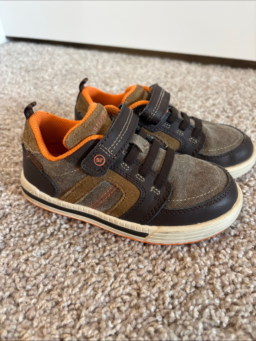 Stride Rite Boys Brown and Orange Hook-and-Loop Sneakers